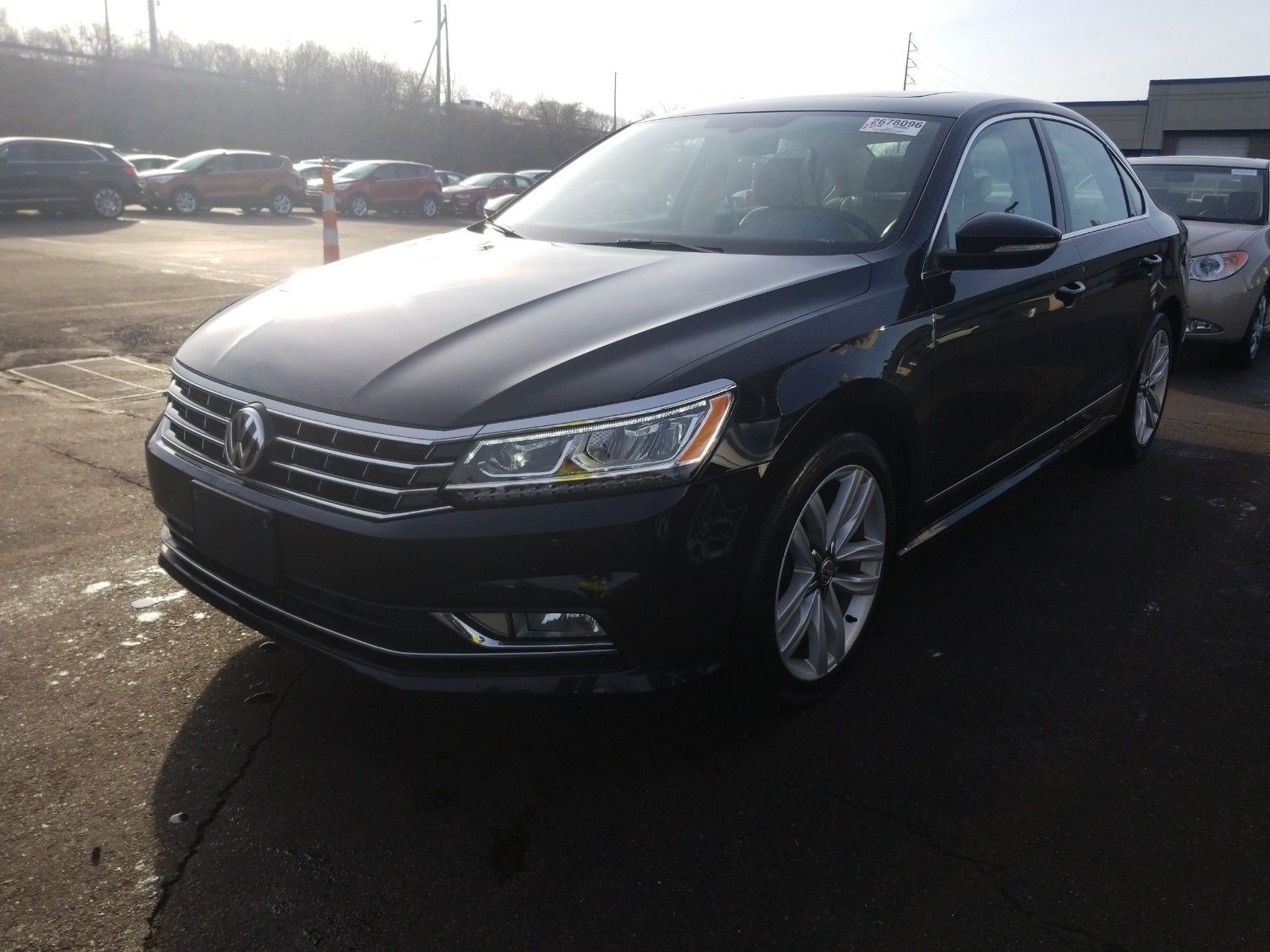 1VWGT7A30HC055238 Volkswagen Passat 2017