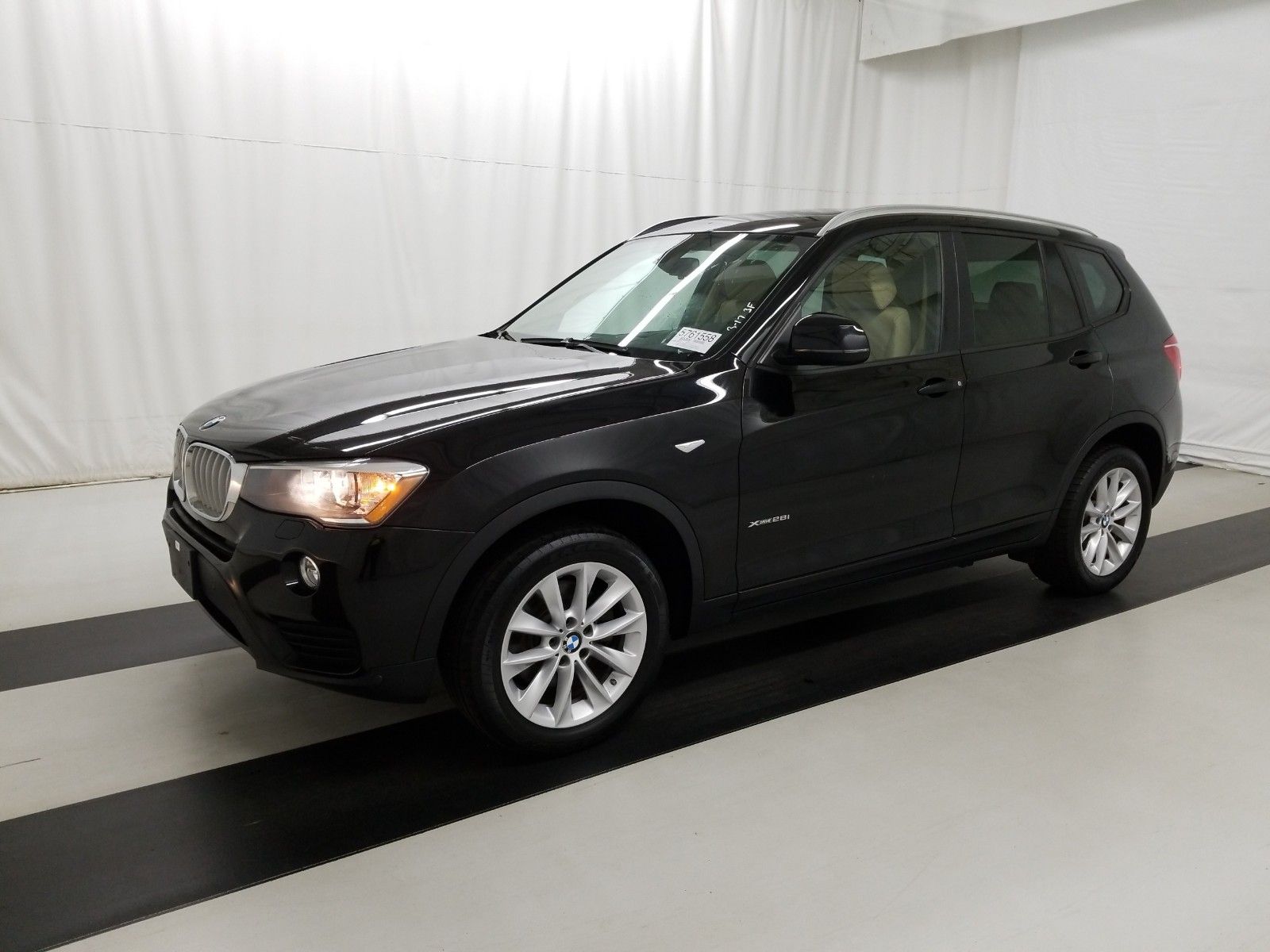 5UXWX9C32H0W77951 BMW X3 2017