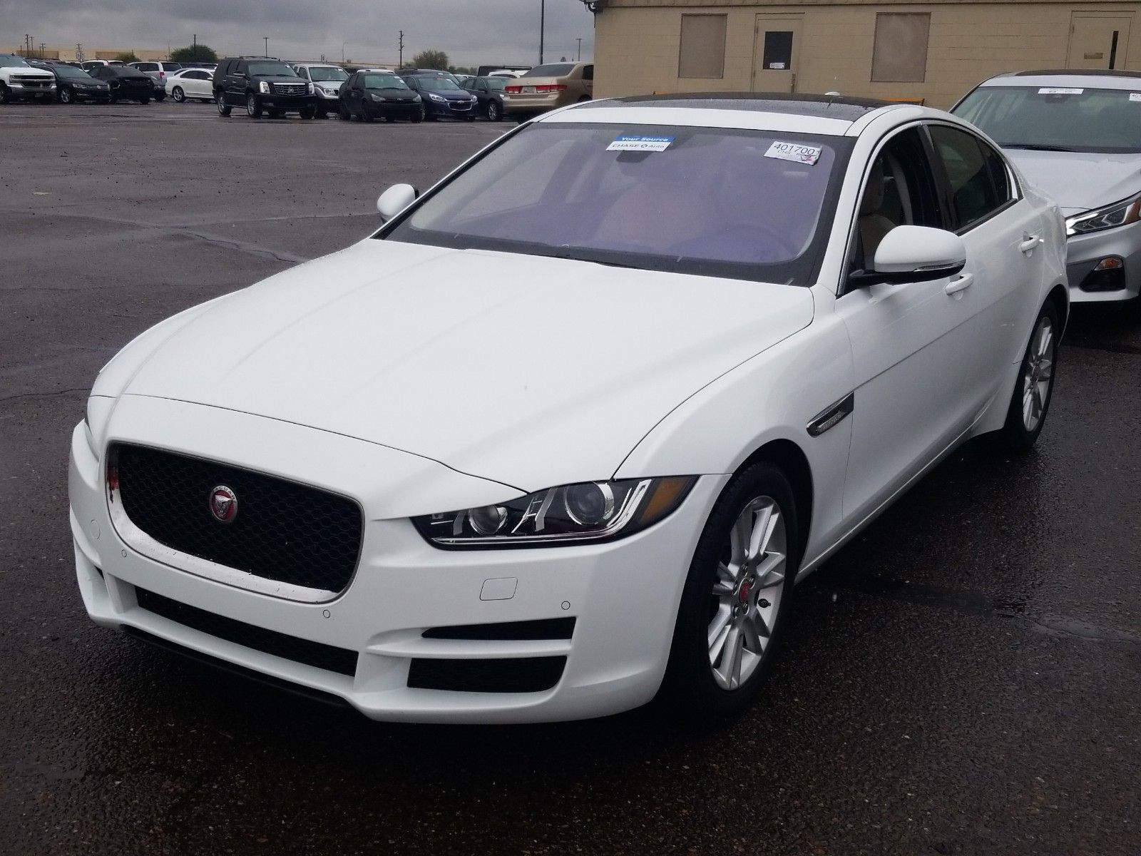 SAJAD4BG9HA966249 Jaguar XE 2017