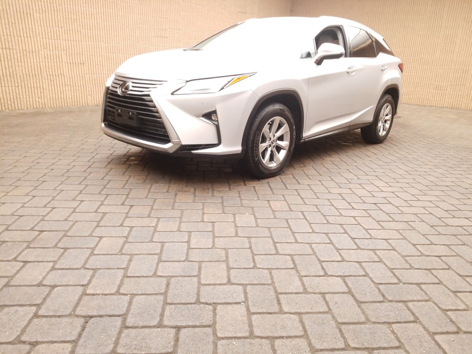 2T2BZMCA0KC175377 Lexus RX 2019